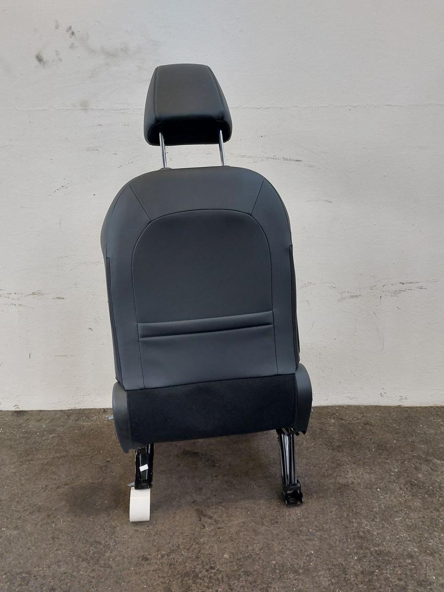 Mitsubishi Eclipse Cross GK0 ab21 Sitz vorn rechts Beifahrersitz mechanisch OEM