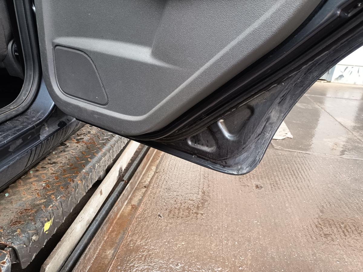 Ford Focus II DA3 original T&uuml;r hinten rechts 5 T&uuml;rer Royal Grau Baujahr 2005