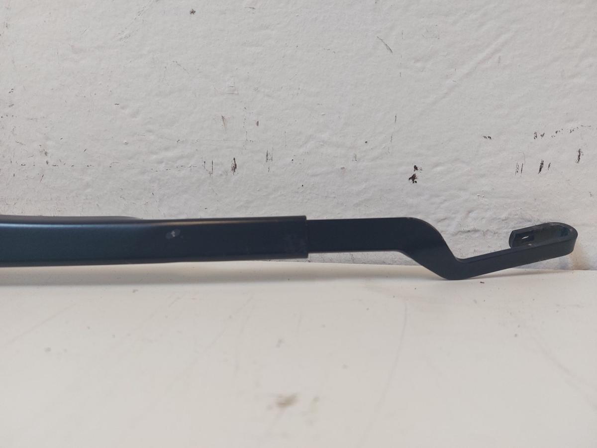 Hyundai i30 PD Mild Hybrid Wischerarm Scheibenwischer arm vorn links Fahrerseite