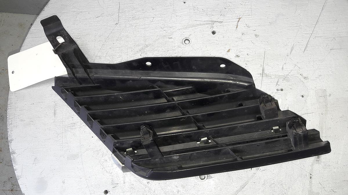 Nissan Primera P12 Bj 2003 original Kühlergrill vorne links Chrom