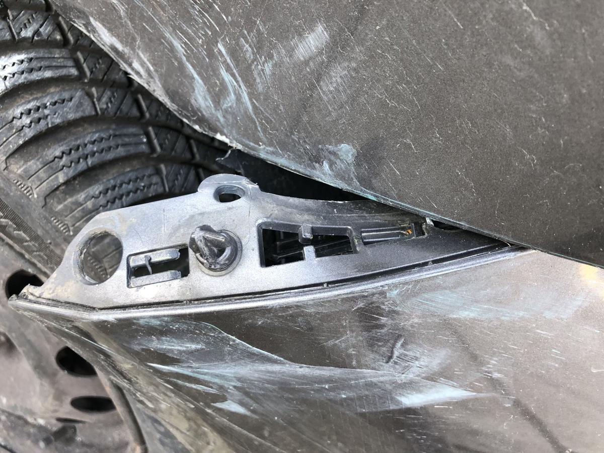 Peugeot 308 SW T9 Sto&szlig;f&auml;nger vorn NSW PDC TFL Moka grau Stossstange SCHADEN