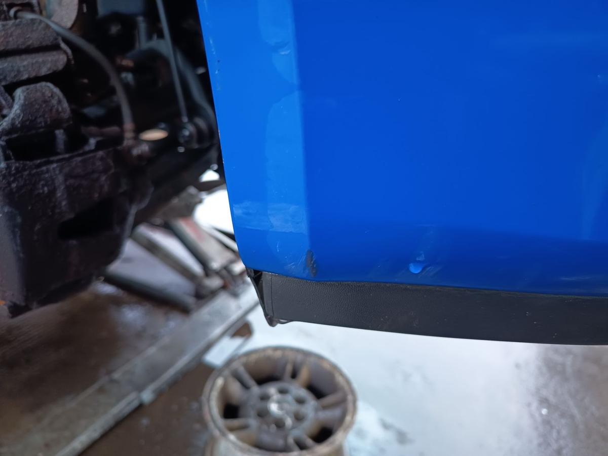 Skoda Fabia II 5J original Sto&szlig;stange F&auml;nger vorn/Front F5K Dynamic Blue Bj 2008