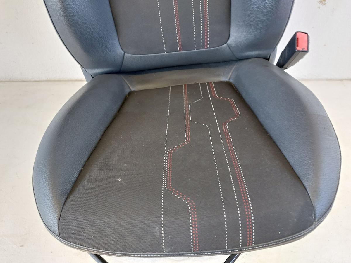 Opel Corsa D Sitz vorn rechts Beifahrersitz 3 t&uuml;rer Stoff Stoffsitz Autositz