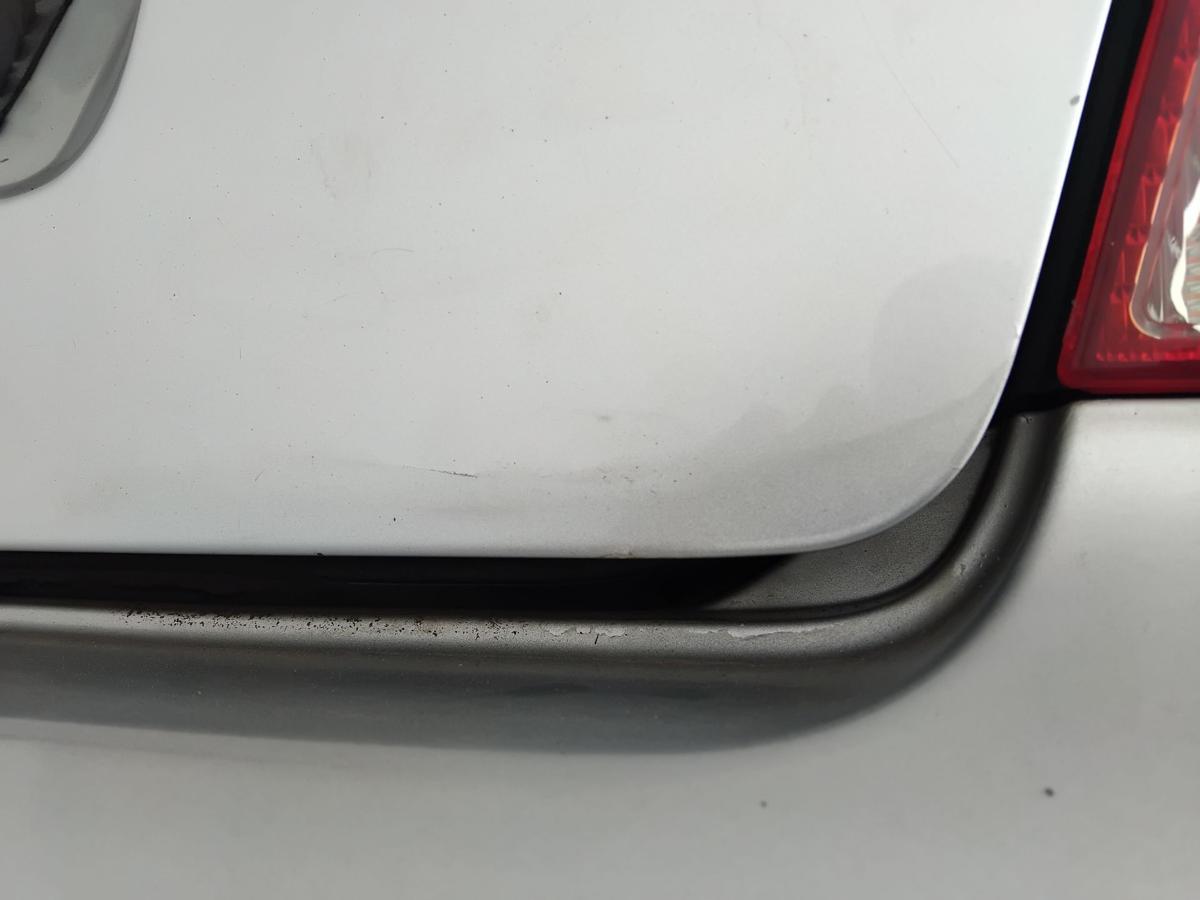 VW Bora 1J 4-t&uuml;rig Limousine Heckklappe LA7W reflexsilbermetallic BJ2002