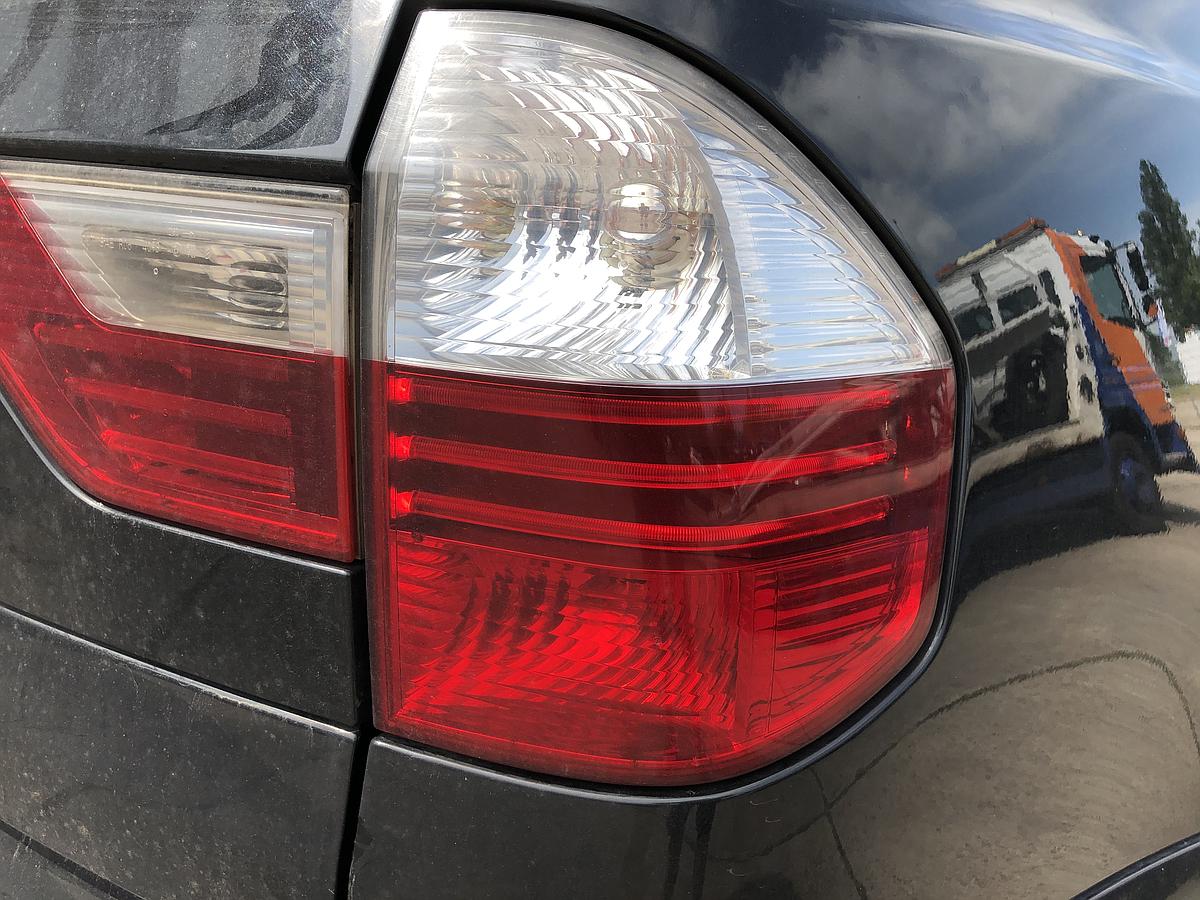 BMW X3 E83 LCI Rückleuchte außen rechts Ecke Facelift LED - LRP  Autorecycling