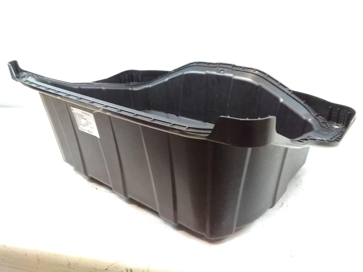 Tesla Model Y original Heckboden Kofferraumbodenwanne 1487751-00-D 1508656-00-F