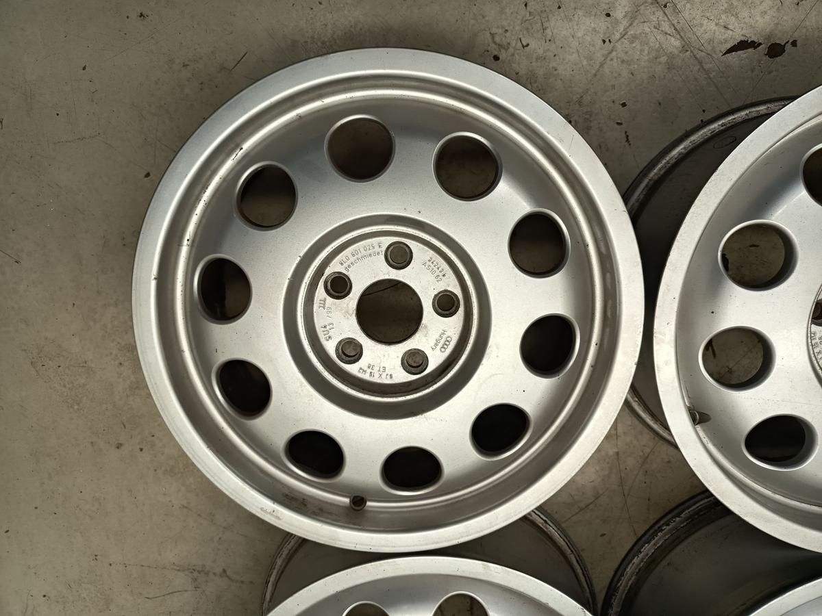 Audi A3 8L original Alufelgensatz Satz Alufelgen 8L0601025E Bj 1999