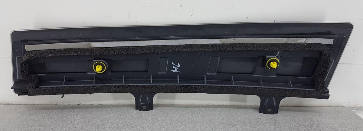 Tesla Model X Verkleidung B- S&auml;ule hinten links au&szlig;en Bj2022 1041357-00-C