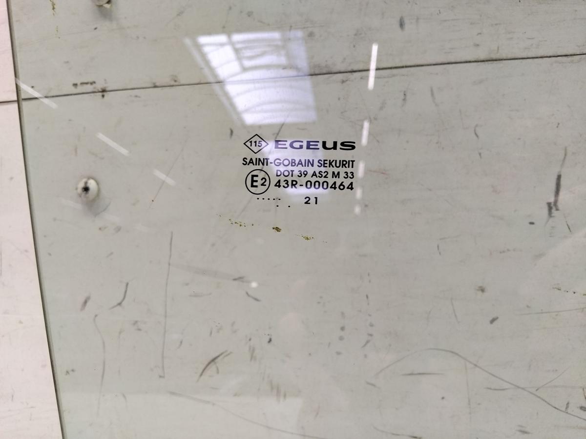 Renault Trafic 3 Türscheibe vorn rechts grüncolor Bj.2021