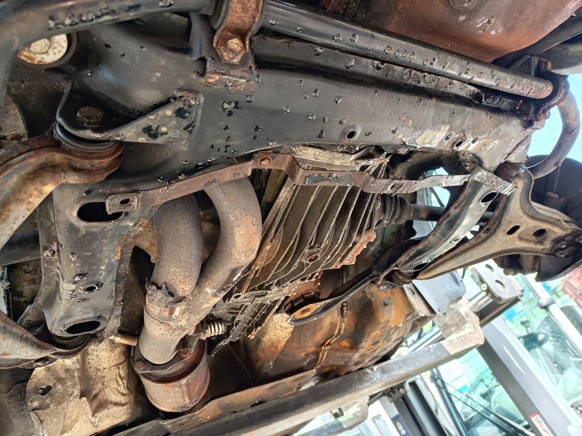 Audi Cabrio B3 8G7 orig Vorderachsträger Aggregate Benzin 2,3l 98kW 5Zyl. Bj 91