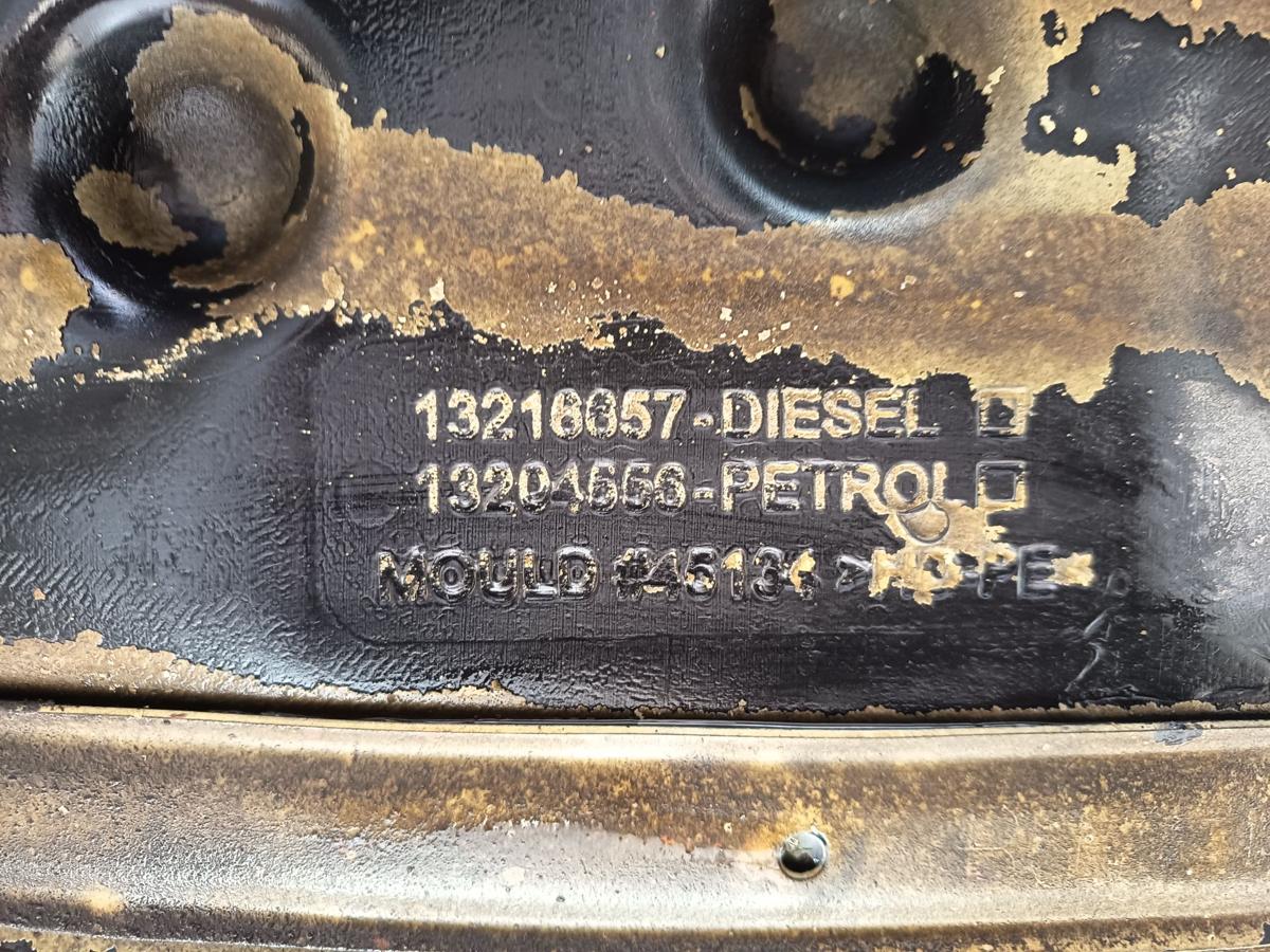 Opel Corsa D original Kraftstoffbeh&auml;lter Tank Benzin 93189591 13204556 Bj 2012