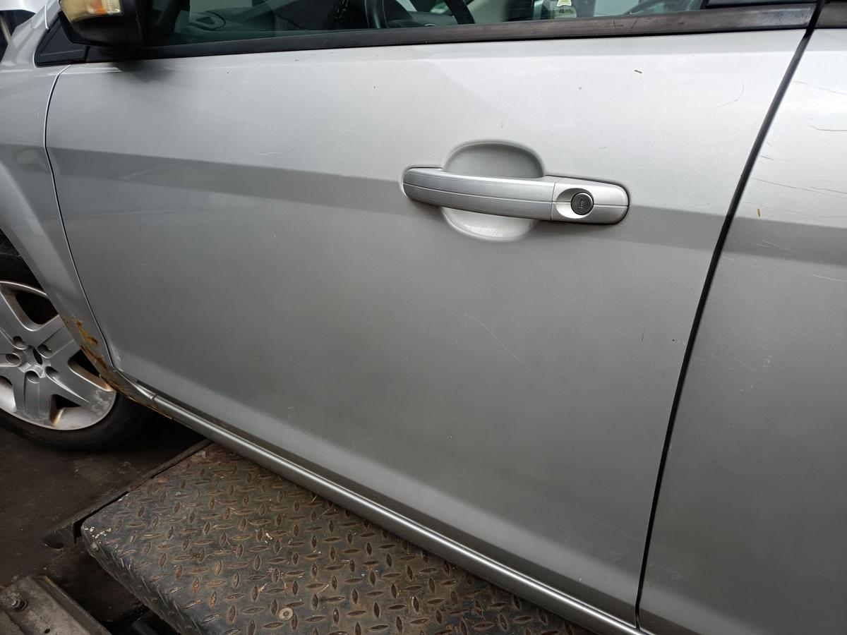 Ford Focus II DA3 original T&uuml;r vorne links Polar Silber Bj 2008