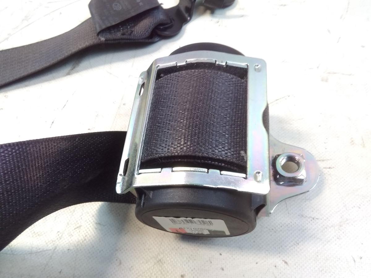 Opel Corsa D orig Sicherheitsgurt vorn links 5-t&uuml;rig schwarz unfallfrei BJ2014