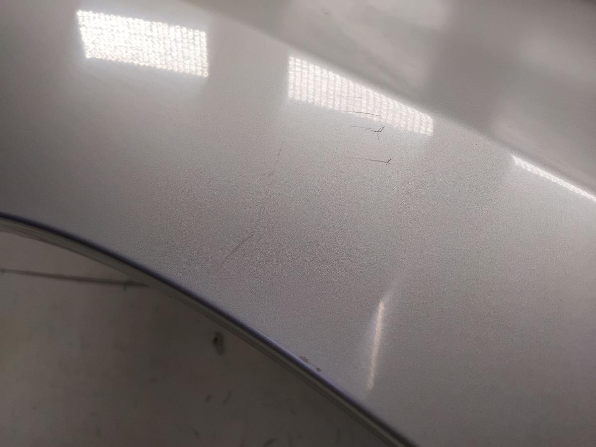 Suzuki Liana original Kotfl&uuml;gel vorn rechts silber Z2S Silky Silver Met BJ2006