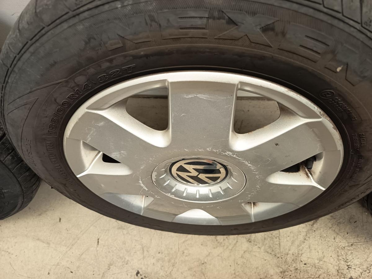 Satz VW Polo Alufelgen 6Q0601023K mit Sommerreifen Nexen 185/60R14 82T DOT 12/24