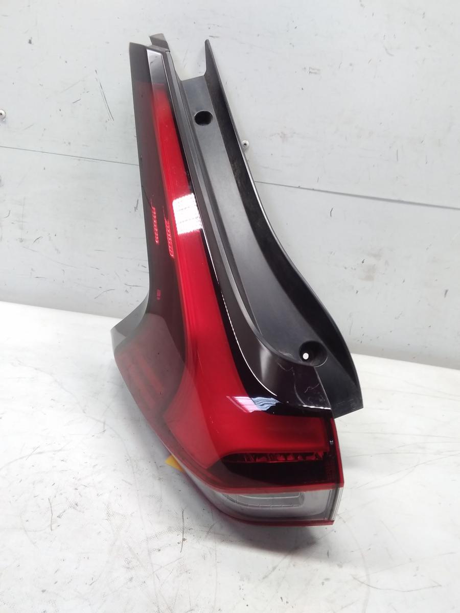 Mitsubishi Eclipse Cross original R&uuml;ckleuchte Schlussleuchte links au&szlig;en LED