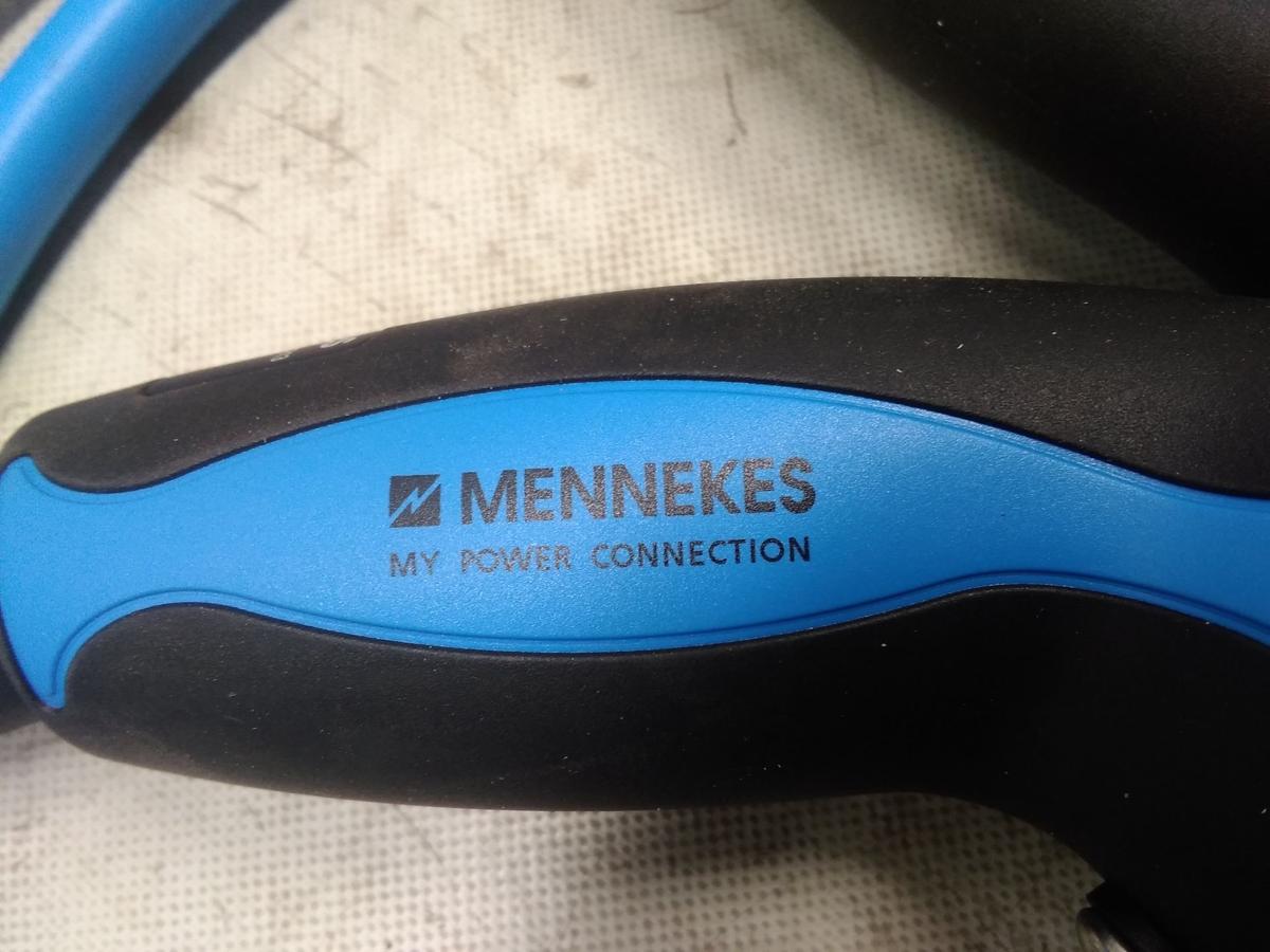 Tesla Model Y Ladekabel 4 Meter 1039810-01-A Menekes 36213/3P+N