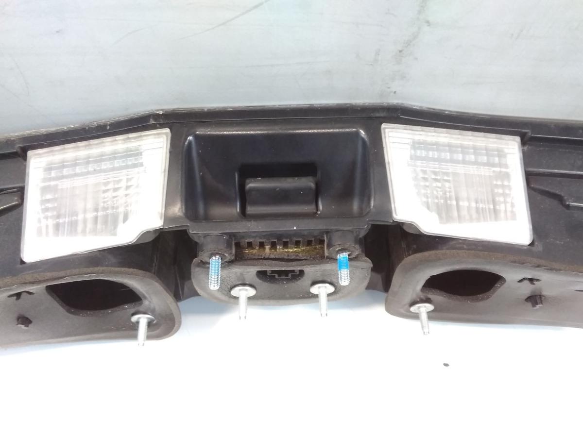 Honda Civic 8 FK2 original R&uuml;ckleuchte Heckblende Mitte 5t&uuml;rig Facelift BJ2009