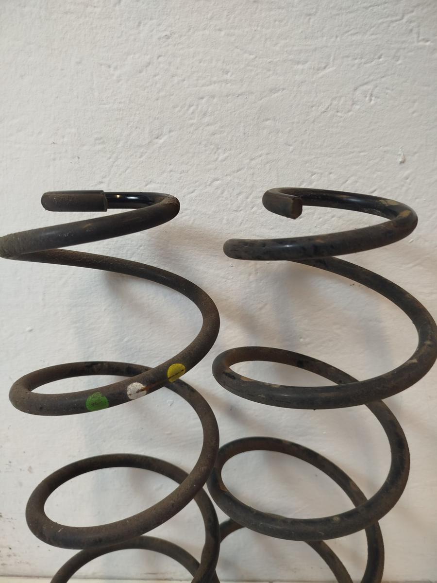 Peugeot 308 SW T9 Satz HInterachsfedern Feder Schraubenfeder hinten links rechts