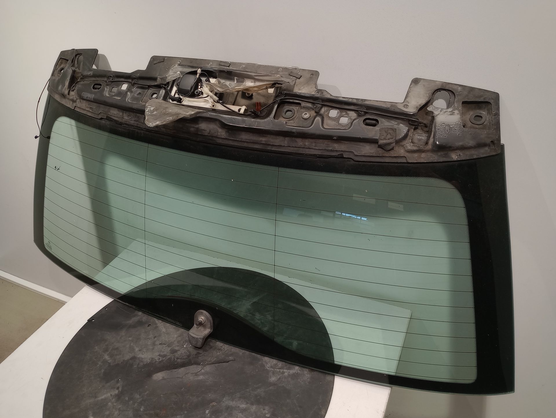 BMW 3er E46 Kombi orig Heckscheibe klappbar Bj 2003