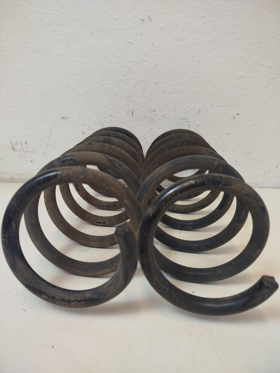 Nissan Qashqai J11 Satz Schraubenfeder Federn Hinterachsfedern Feder 1.2 85kw