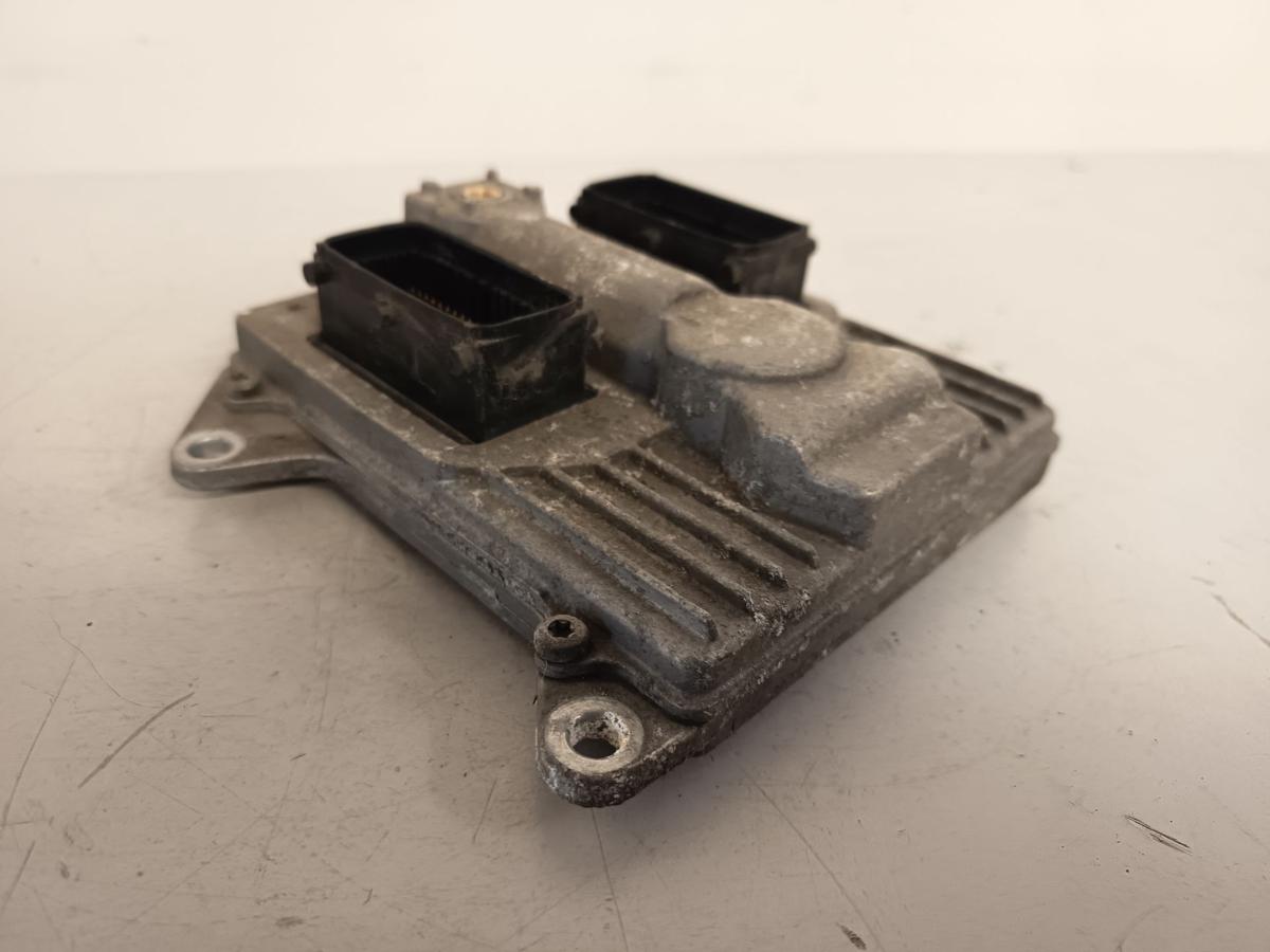 Opel Vectra C Bj 04 orig Motorsteuergerät 55558138 entheiratet 2,2L 114KW Z22YH