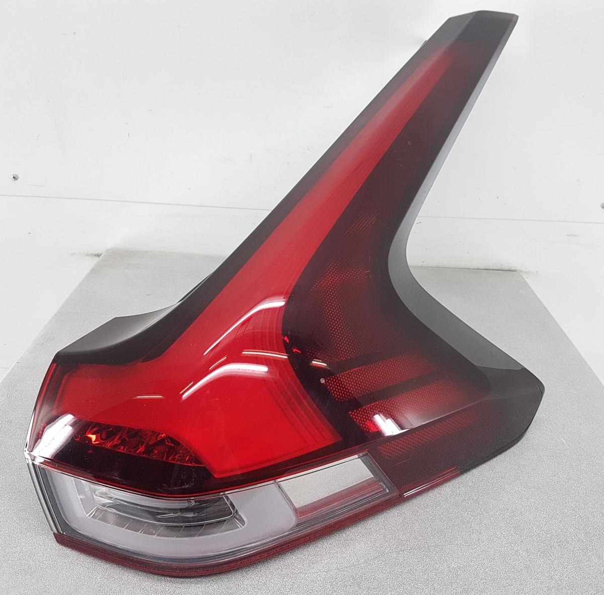 Mitsubishi Eclipse Cross R&uuml;ckleuchte R&uuml;cklicht rechts LED Bj2023 Modell ab 2021