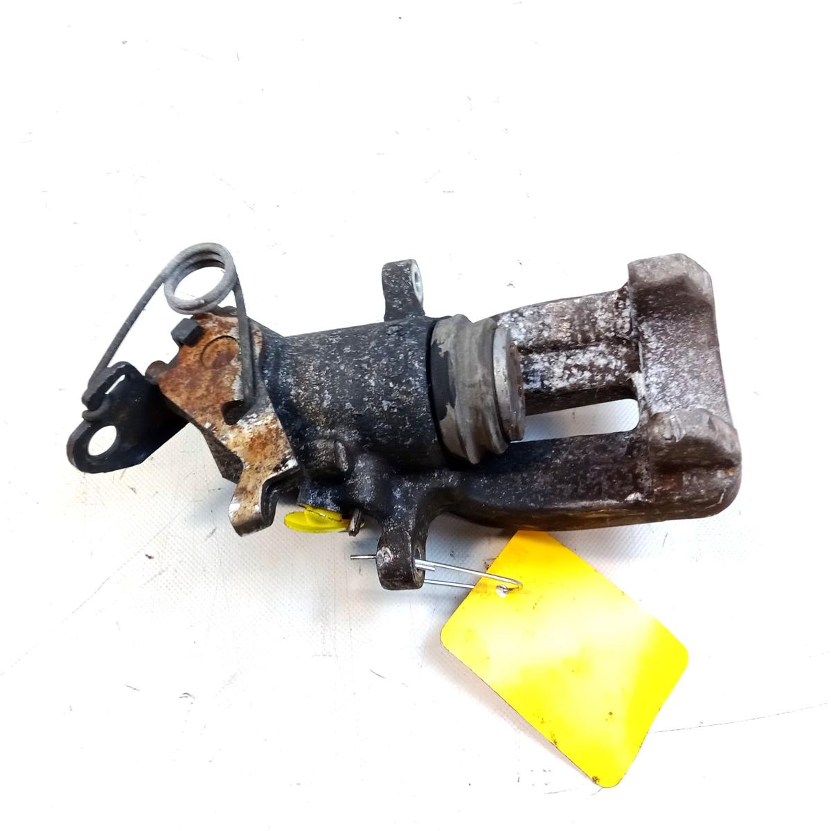 Audi A8 Quattro 4D D2 original Bremssattel Hinterachse recht Bj.2000