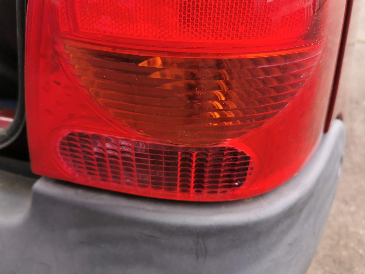 Renault Twingo C06 Rückleuchte Schlussleuchte Rücklicht Lampe hinten rechts