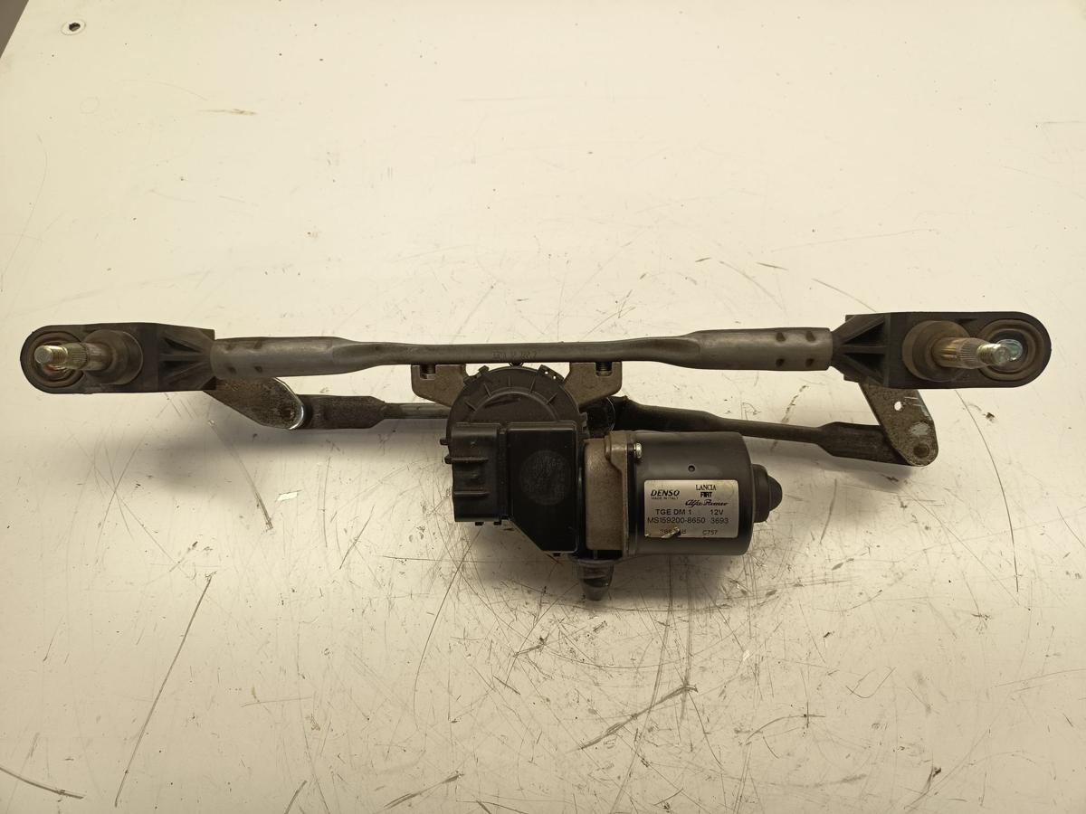 Renault Megane III original Wischermotor vorn/Front mit Gestänge Bj 2010