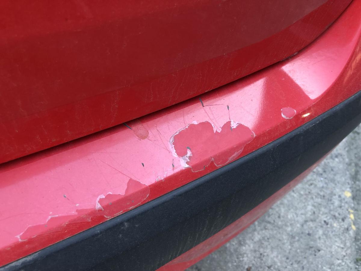 Hyundai i10 PA Sto&szlig;f&auml;nger hinten Hecksch&uuml;rze Hecksto&szlig;stange H4 Electric Red