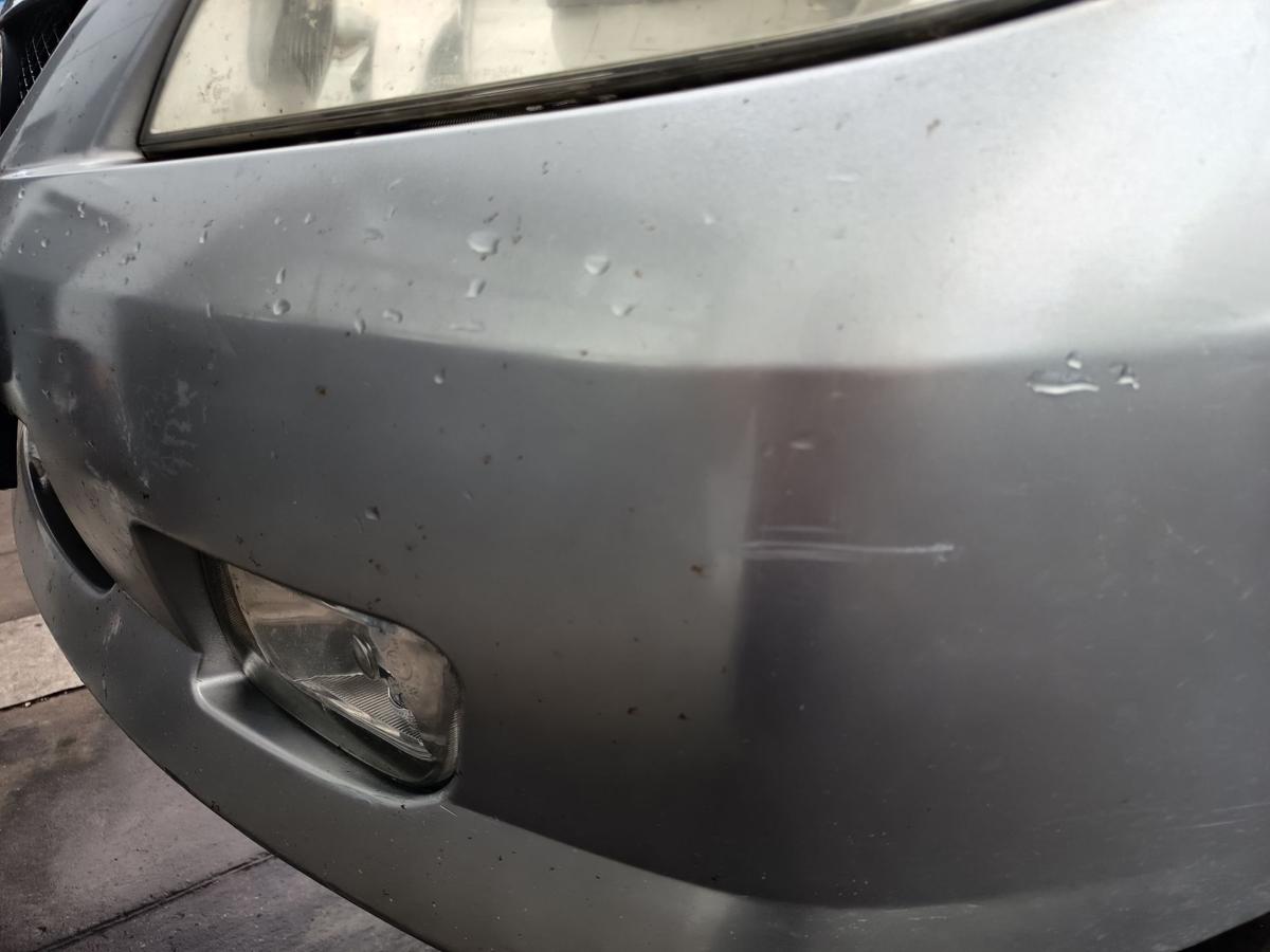 Mazda 323f VI original Stoßstange Fänger vorn/Front 22V Satinsilber Bj 2002