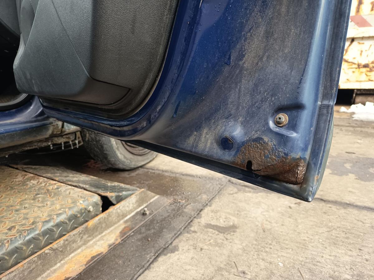 Dacia Sandero 1 original T&uuml;r vorn rechts Beifahrer 61H Blue marine Bj 2009