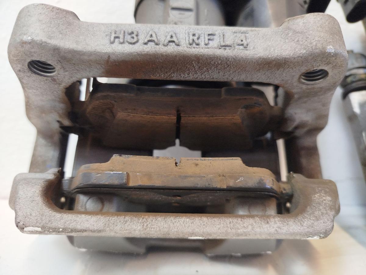 NIO EL6 Elektro SUV Bremssattel hinten links rechts Hinterachse elek Parkbremse