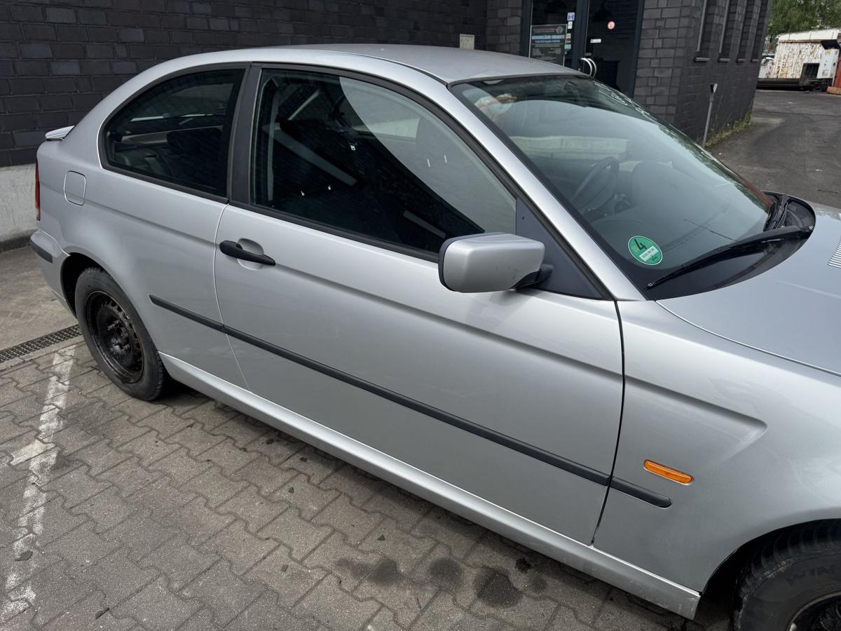 BMW 316TI original T&uuml;r vorn rechts 354/7 Titansilber Metallic 3 T&uuml;rer Rohbau Bj.2003
