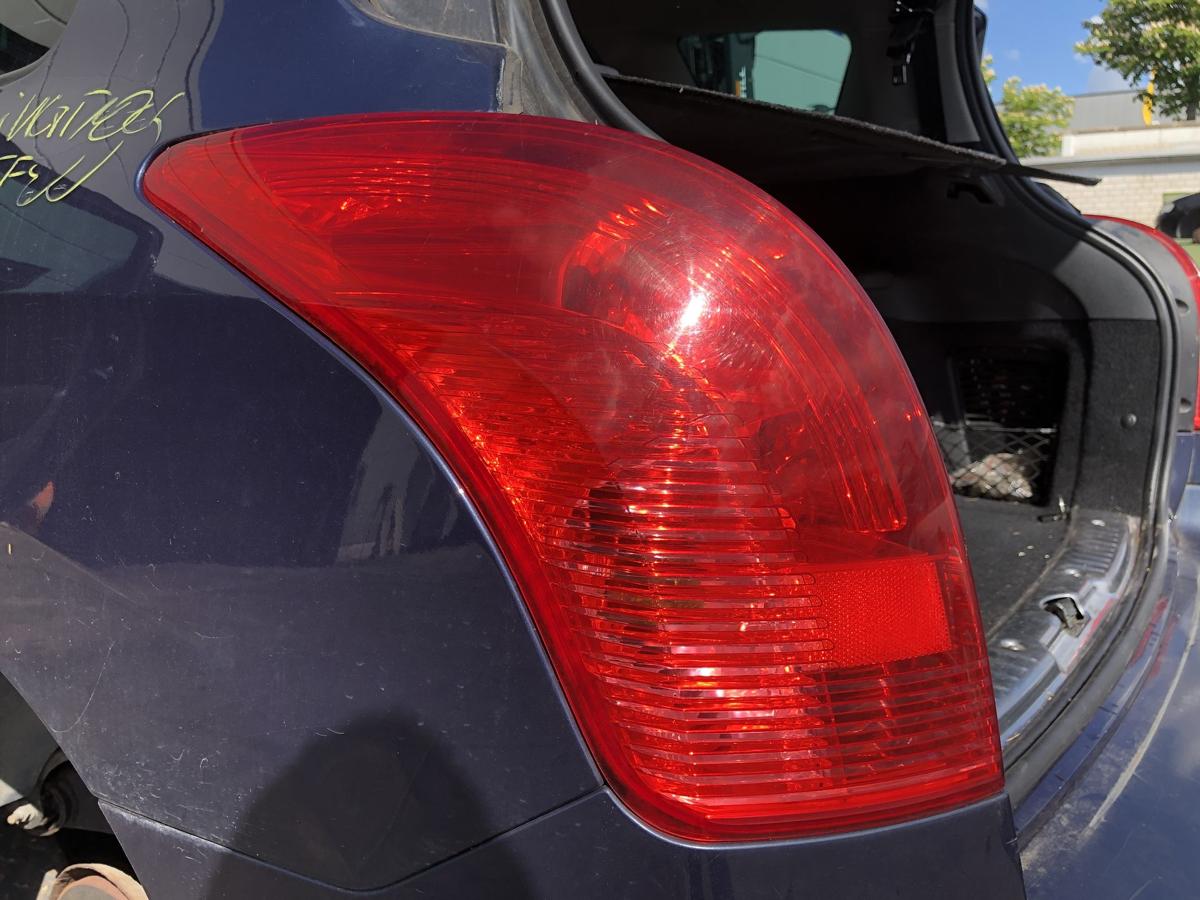 Peugeot 308sw original Rückleuchte links Heck/Schluss/Licht Bj 2008