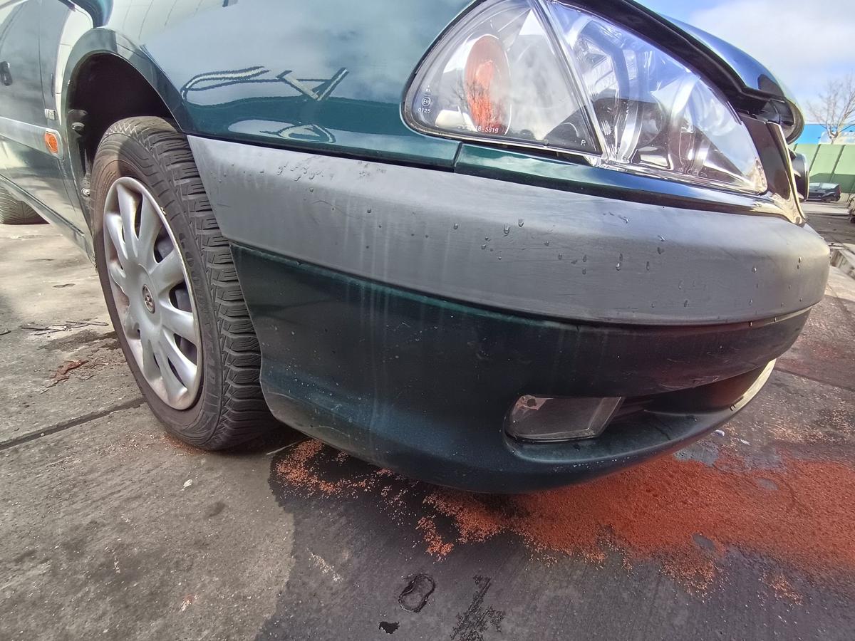 Toyota Avensis original Sto&szlig;stange vorne Facelift 6S3 Gr&uuml;n Baujahr 2001