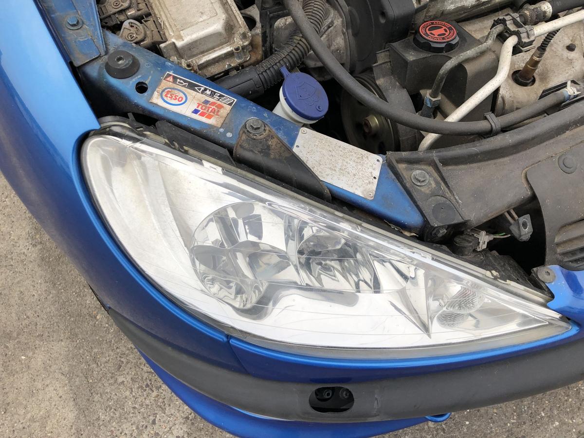 Peugeot 206CC Typ 2D Scheinwerfer vorn rechts Hauptscheinwerfer Valeo Lampe