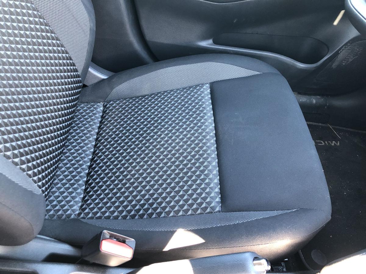Nissan Micra K14 Sitz vorn links Fahrersitz Stoff Autositz mit Heizung OEM