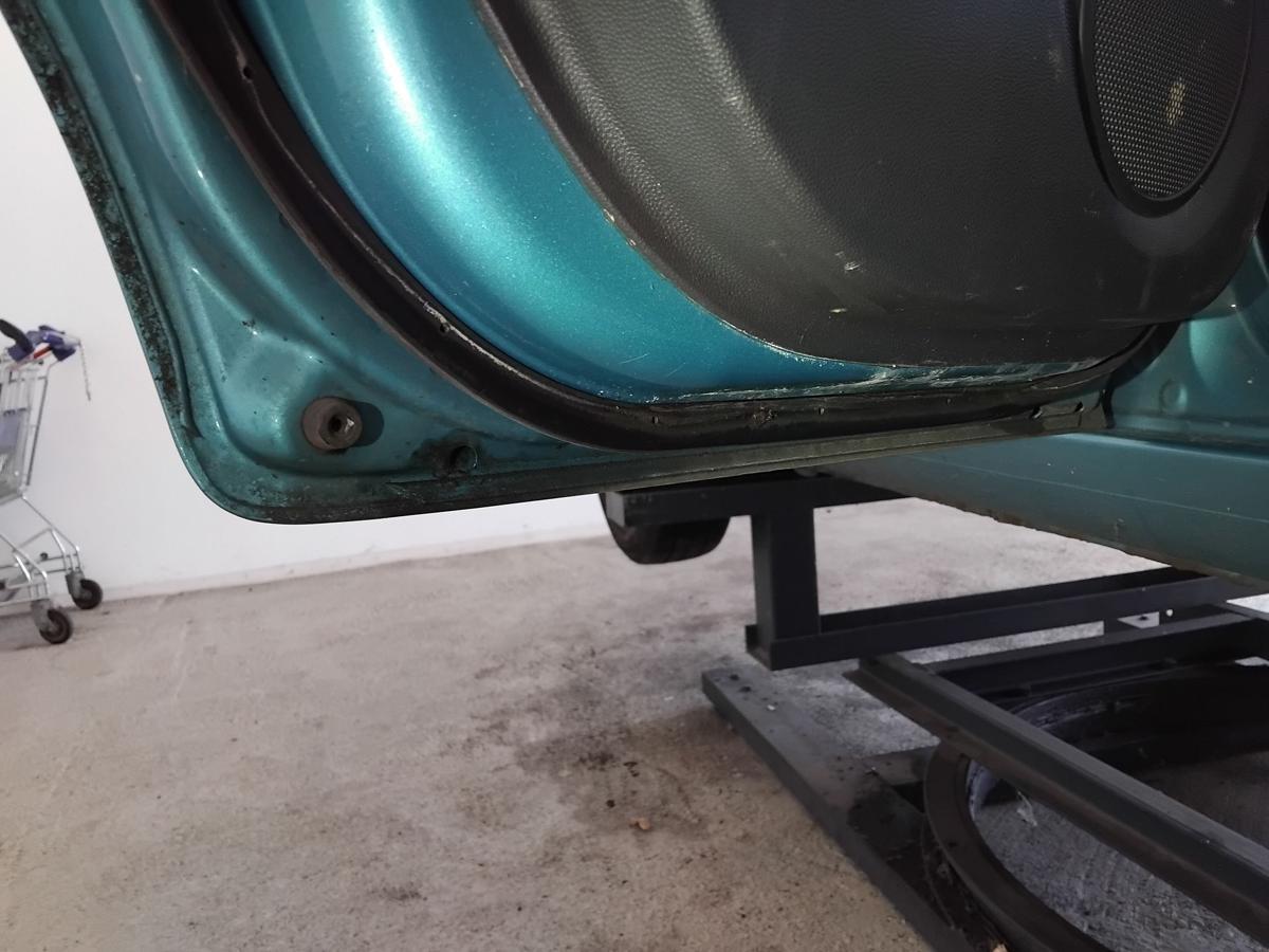 Suzuki Splash EX Tür hinten links ZKC Splash Turquoise Metallic BJ2008