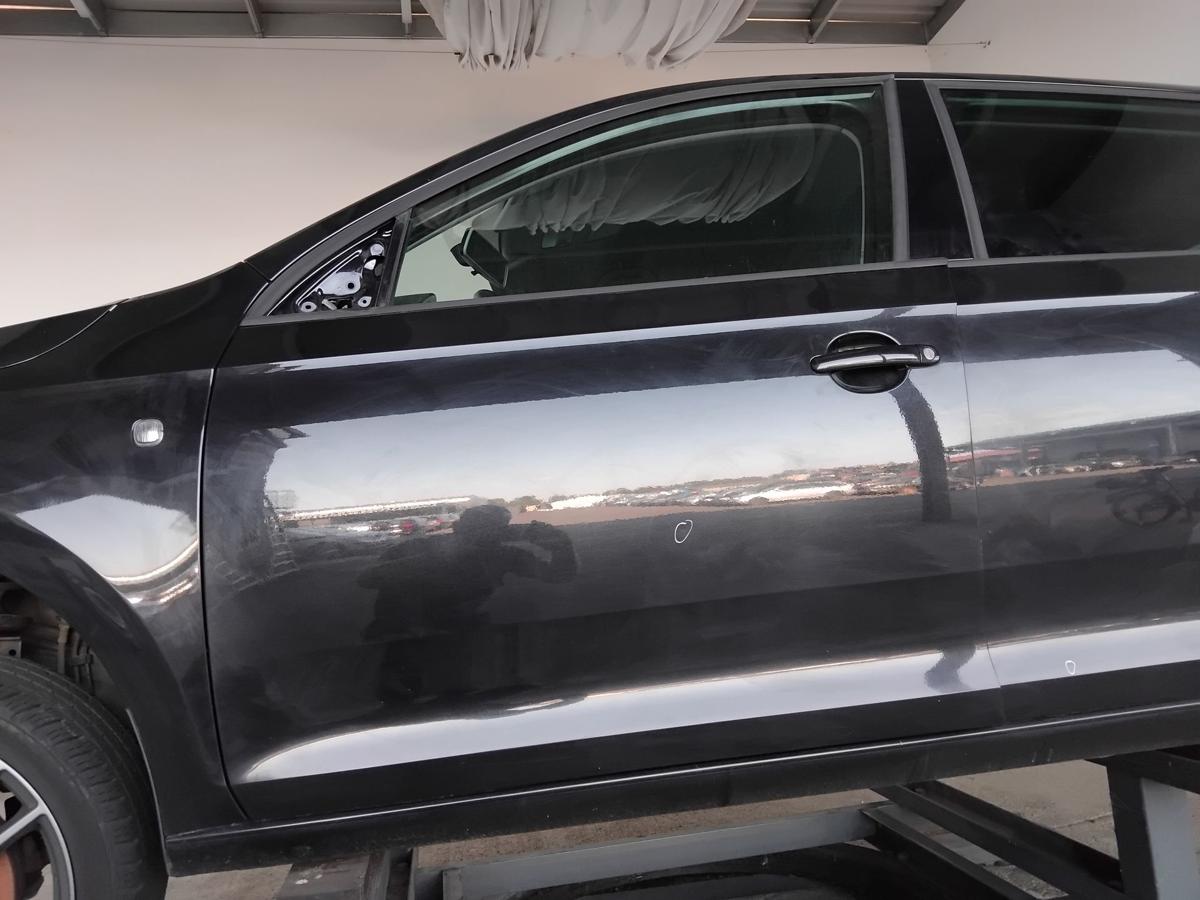 Skoda Rapid NH T&uuml;r vorn links Fahrert&uuml;r LF9R Blackmagicmetallic BJ2013