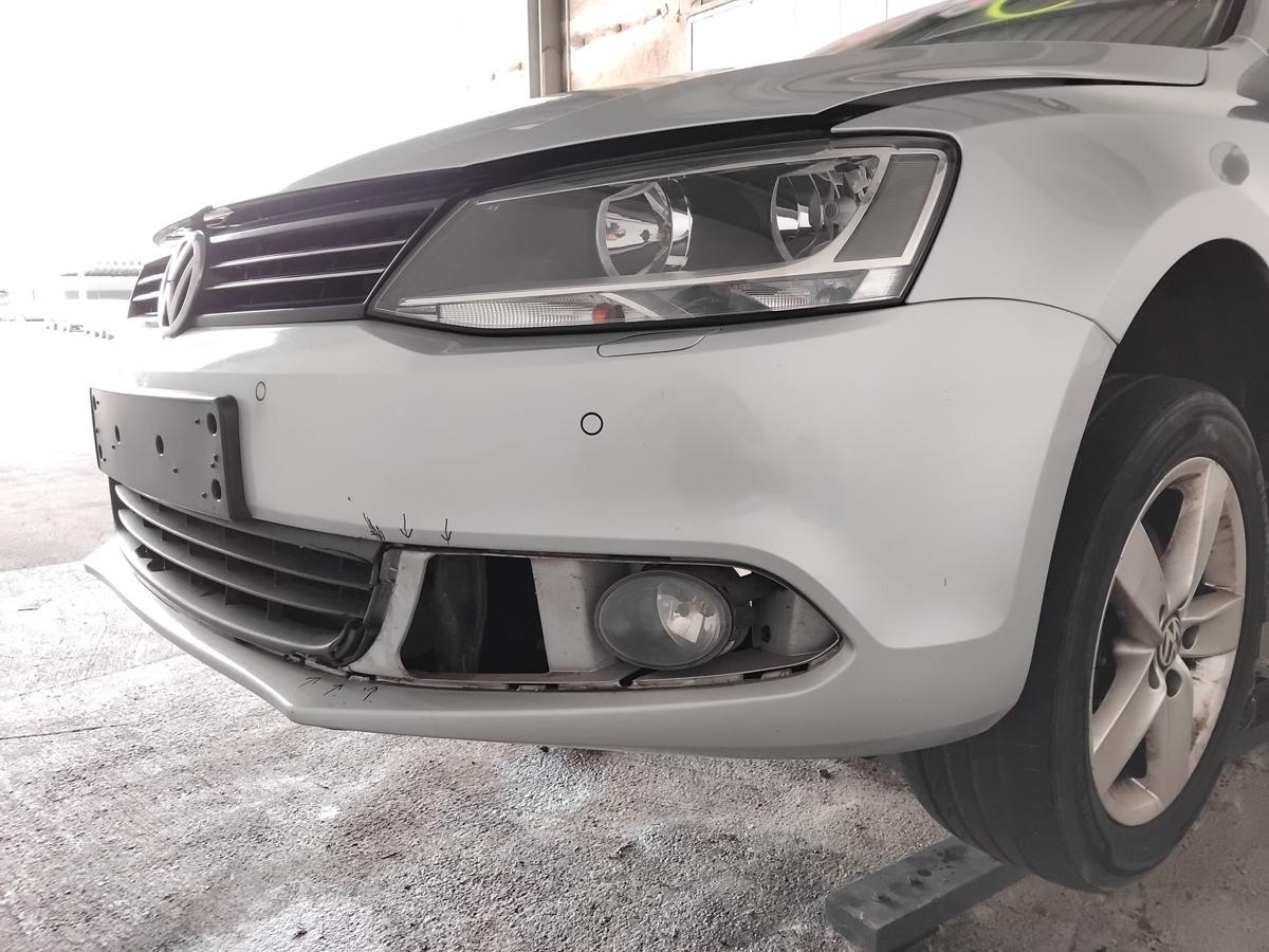 VW Jetta VI 162 original Stossf&auml;nger vorn SRA PDC besch&auml;digt! Bastlerteil BJ2012