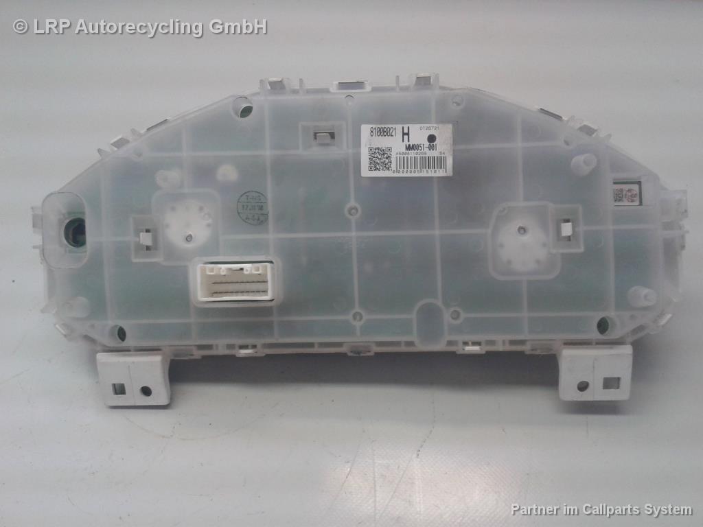 Mitsubishi Colt Z30 original Tacho Kombiinstrument 8100B021 BJ2009