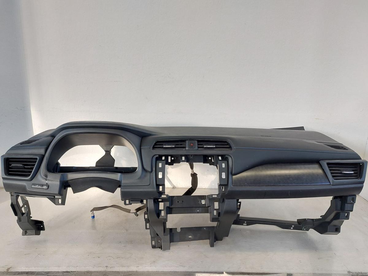 Nissan Leaf ZE1 40kWh Armaturenbrett Armaturentafel Dashboard Cockpit