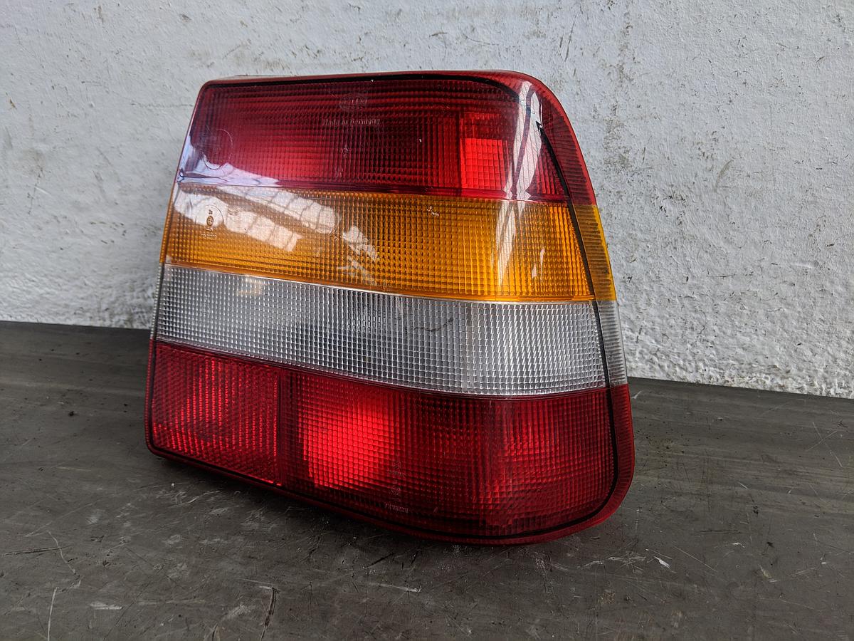 Saab 9000 C Bj.85-90 Rückleuchte Schlussleuchte rechts Fliessheck 7R01229