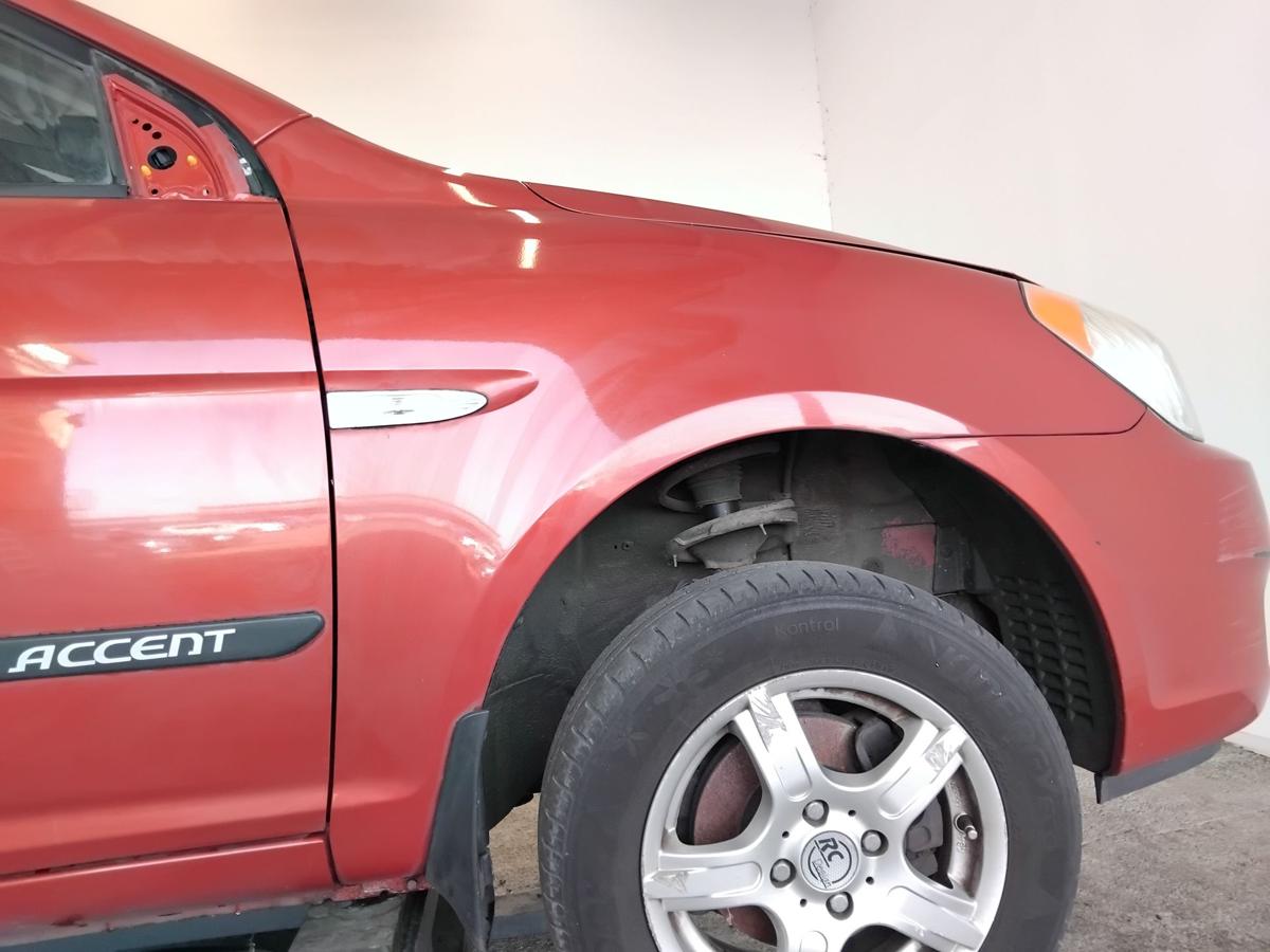 Hyundai Accent 3 MC original Kotfl&uuml;gel vorn rechts N8 Tango Red 3-t&uuml;rig BJ2007