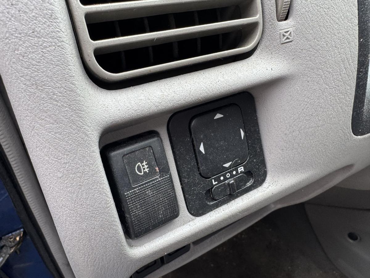 Mazda Demio original Au&szlig;enspiegel links elektrisch verstellbar Bj.2000