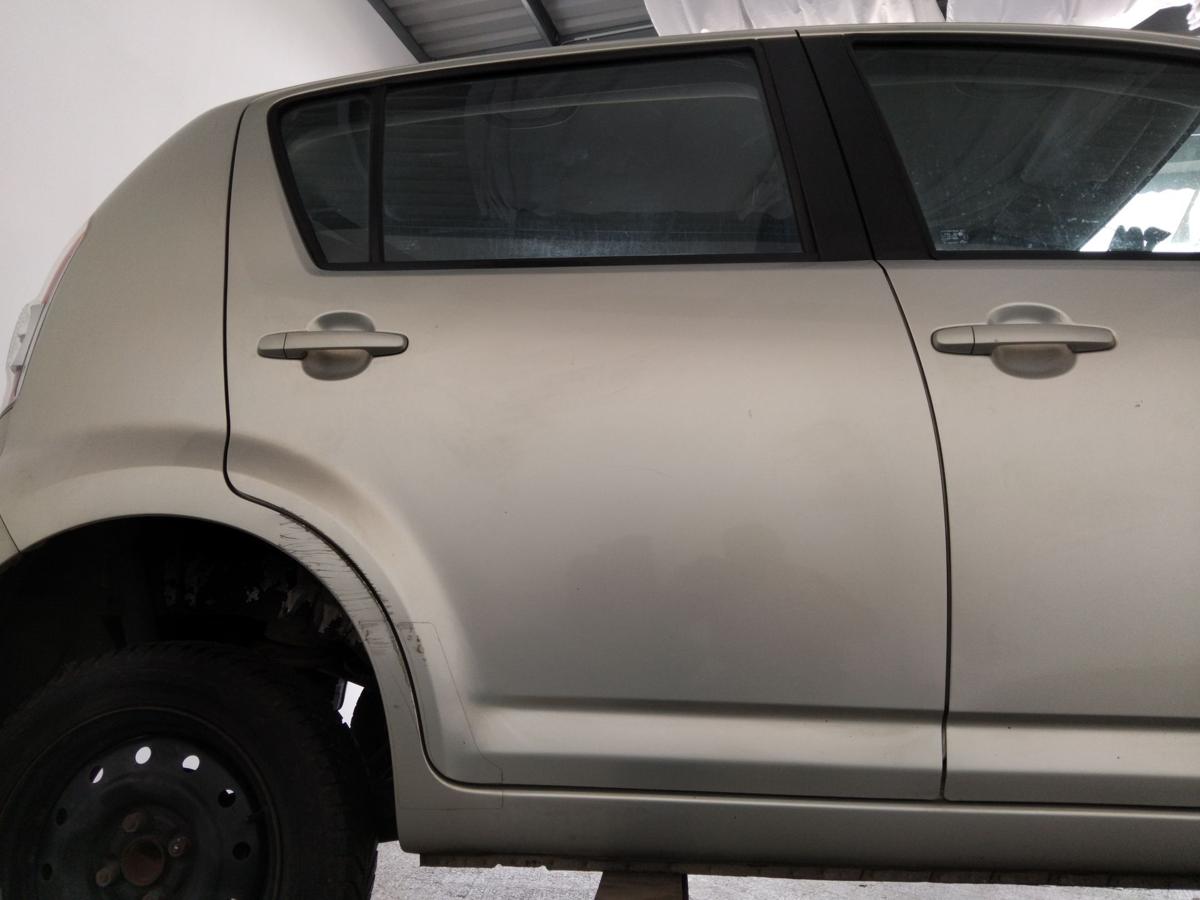 Daihatsu Sirion 2 M300 Tür hinten rechts T17 Champagne Opal Metallic BJ2008
