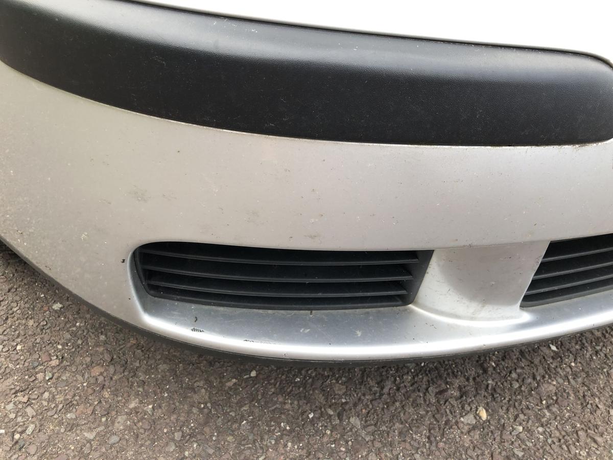 VW Golf 5 1K Sto&szlig;f&auml;nger vorn Frontsch&uuml;rze Sto&szlig;stange LA7W Reflexsilber Metallic