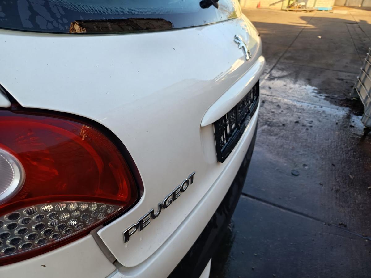 Peugeot 206+ original Heckklappe mit Scheibe EWP Polarwei&szlig; Bj 2012